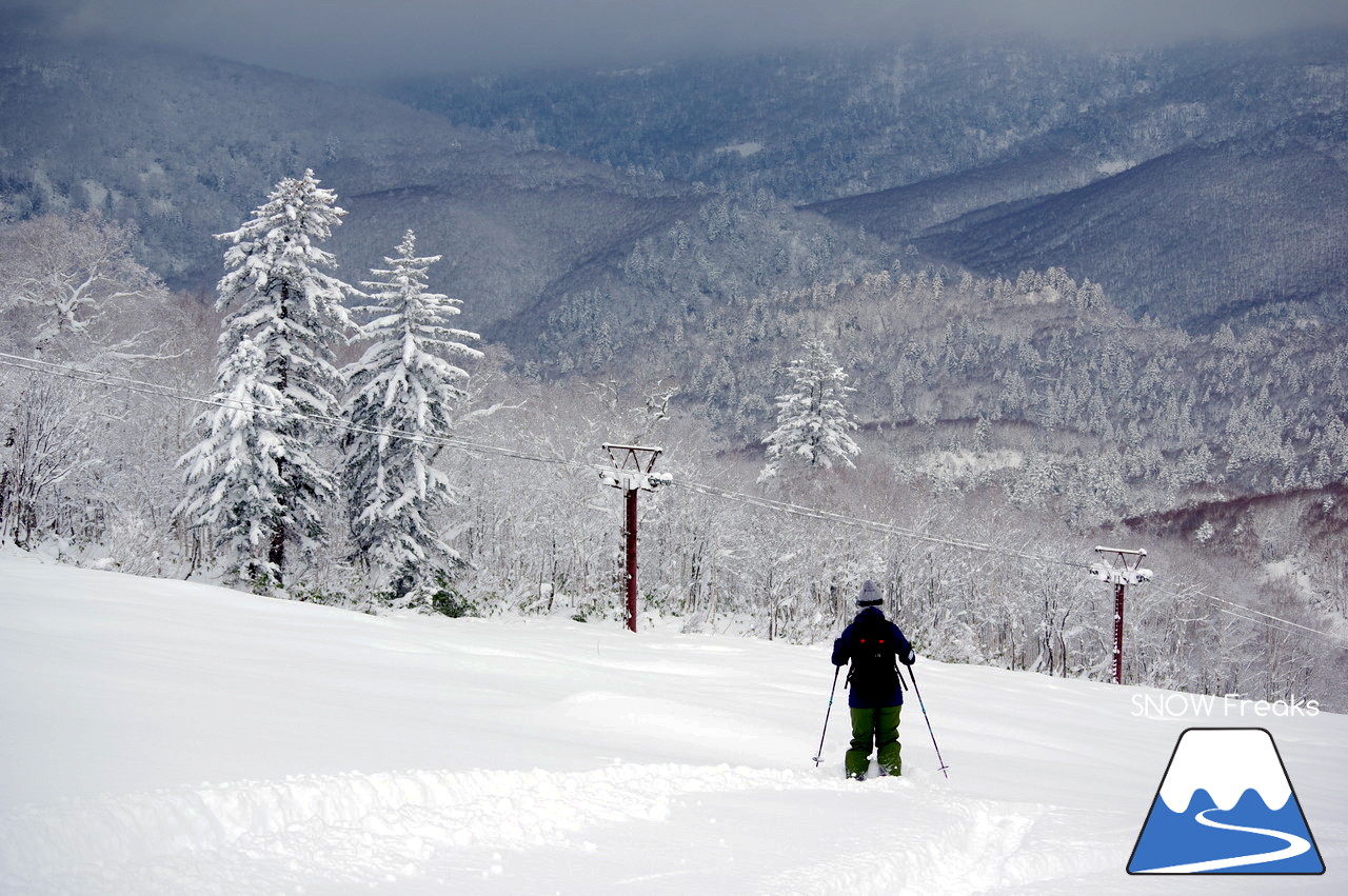 春スキーの聖地『中山峠スキー場』は、初滑りシーズンも凄かった…!!初滑りから粉雪たっぷりの2018年11月☆